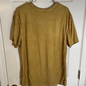 Lululemon Gold Tee Size L. EUC.